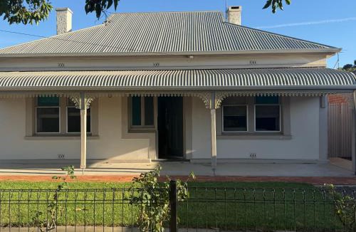 Nuriootpa House | Perrys Place