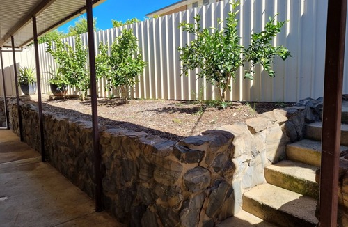 Morphett Vale House | Pet friendly Home in Morphett Vale Adelaide South close to great Beaches 24 hrs