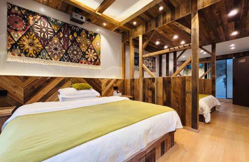 Fenghuang House | Phoenix Fuyuan Villa Riverside Hotel