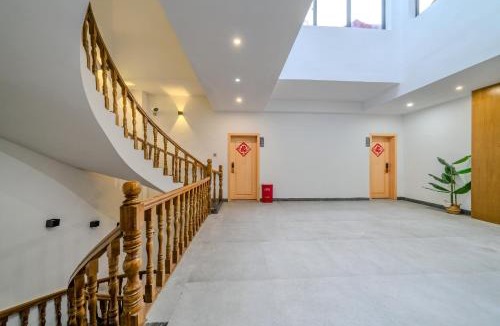 Fenghuang House | Phoenix Geometry Light Accommodation