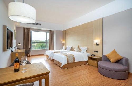 Buji Hotel | Phoenix Hill Hotel Dongguan - Golf Course Shop
