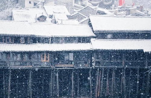 Fenghuang Hotel | Phoenix Memory Riverview Inn