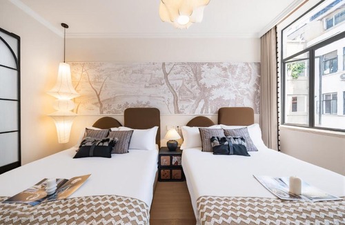Downtown Shanghai Hotel | Pine & Cedar Suites – Hua Xiao Ye