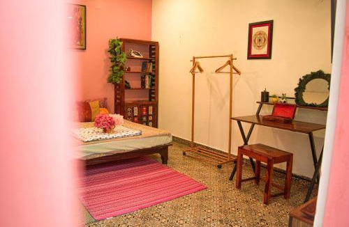 Gomti Nagar Apartment | Pink Bramda