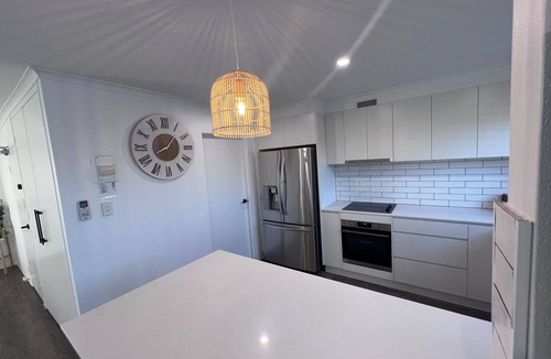 Ulladulla Apartment | PJ's Ulladulla - Harbour & Pacific Ocean Views.