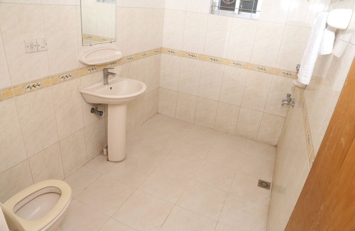 Uttara Hotel | Platinum Hotel Ltd