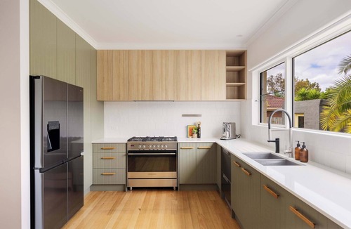 Mount Martha House | Play on Balcombe | Swim. Steam. Shoot. Stay Peachy