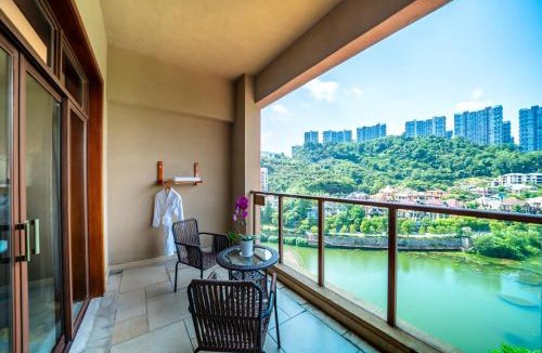 Yunyan District Resort | Poly Hotspring Guiyang Hotel