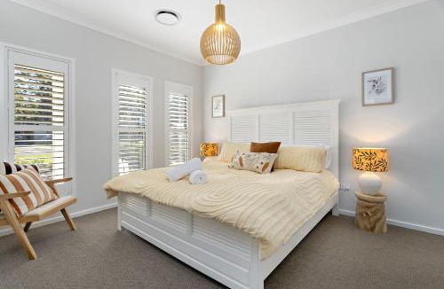 Callala Beach House | Poppy's - Fire Pit - 4 Mins Walk to Beach