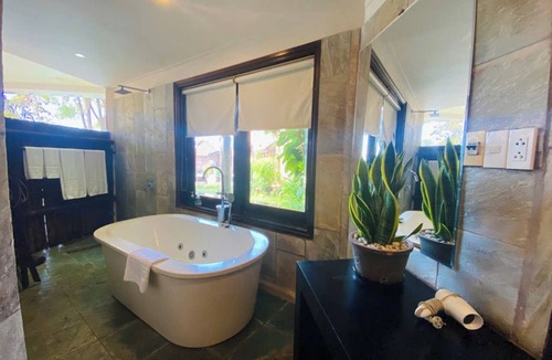 Phu Hai Beach Resort | Poshanu Resort