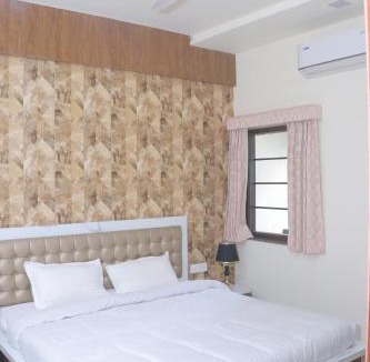 Taj Ganj Bed & Breakfast | Prem villas homestay