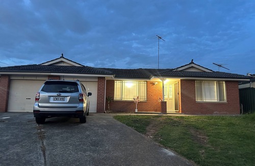 Hinchinbrook House | Private, cosy and friendly home for family or group of friends.