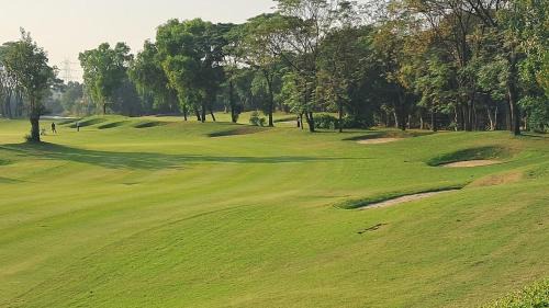 Bissar Akbarpur Villa | Private Golf course villa, 30 min from Gurgaon