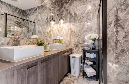 Mount Cottrell House | Private master bedroom + attached ensuite bathroom in a welcoming shared home
