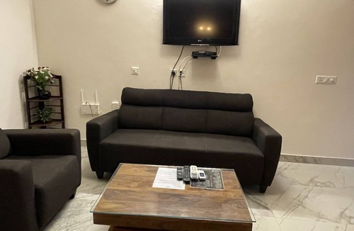 Gomti Nagar Apartment | Private Studio Apart at DLF MyPad Vibhuti Khand Gomtinagar