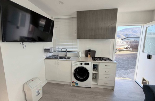 Claremont Apartment | Private Studio | Convenient Stay Near Hobart