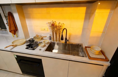 Midong District Apartment | PS5/OLED TV/Exbition Center/EV charging parking place/dishwasher/hot tub/washer