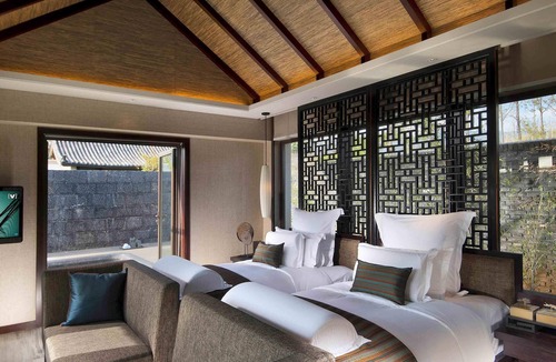 Shuhe Old Town Resort | Pullman Lijiang Resort and Spa