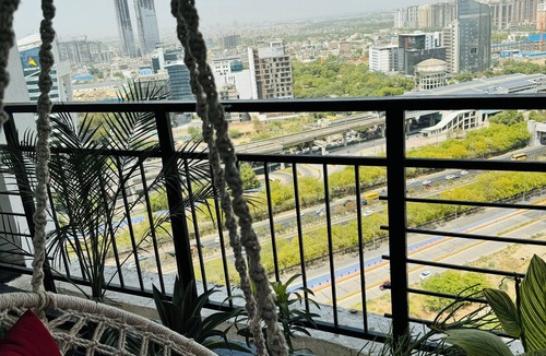 Greater Noida Apartment | Pure Heaven Stay By Buddies Home