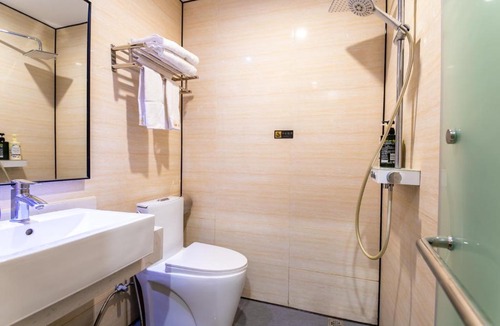 Liwan Hotel | Puzzle Hotel - Zhongshan 8th Road Chenjiaci Subway Station Branch