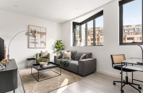 Darling Harbour Apartment | Pyrmont Apartments by Urban Rest