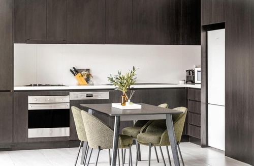 Darling Harbour Apartment | Pyrmont Apartments by Urban Rest