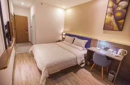 Yongding Hotel | QīTiānYōupǐnZhāngjiājièDàyōngGǔchéngDiàn