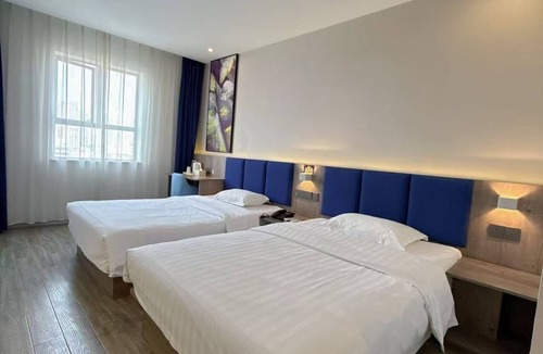 Yongding Hotel | QīTiānYōupǐnZhāngjiājièDàyōngGǔchéngDiàn