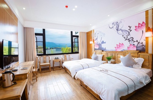Dujiangyan Hotel | Qingcheng Sunrise Sailing Hotel