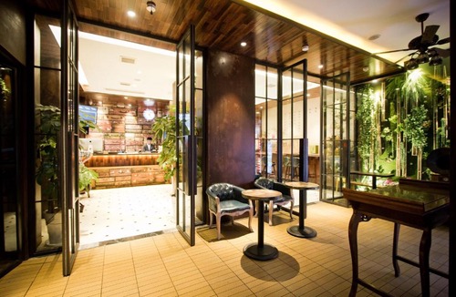 Zhanqiao Hotel | Qingdao MG Hotel l Walking distance to the beach & railway station & St Michaels Cathedral