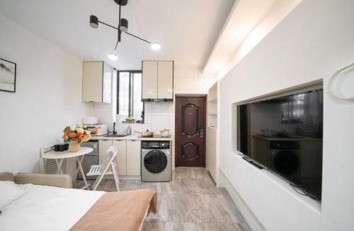 Changning Apartment | QingJiang