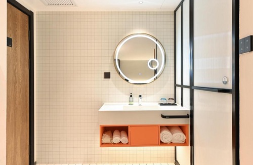 Downtown Beijing Hotel | QiuGuo Hotel Chao He Beijing Dashilan Xijie Qianmen Subway Station Branch
