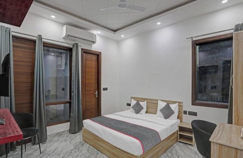 Sector 27 Hotel | Quadis Central