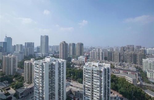 Shizhong Apartment | Quancheng Square - Furong Street - Baotu Spring - Wanda Plaza - Kuandongli - Near the railway station - Daming Lake - Cooking - 3 bedrooms