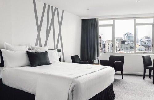 Southbank Hotel | Quay West Suites Melbourne