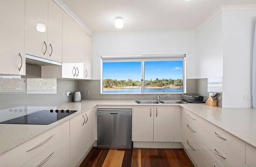 Nambucca Heads Apartment | Quayside -Bring the boat, tie it up at your own private jetty.