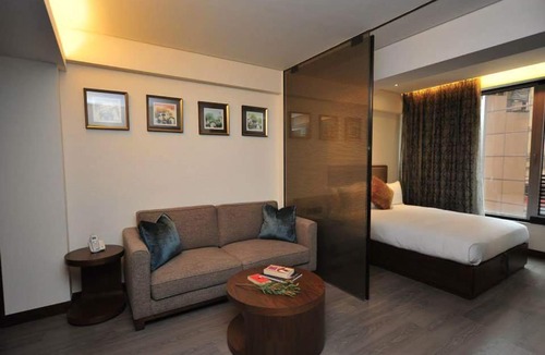 Wan Chai Apartment | Queen's 100
