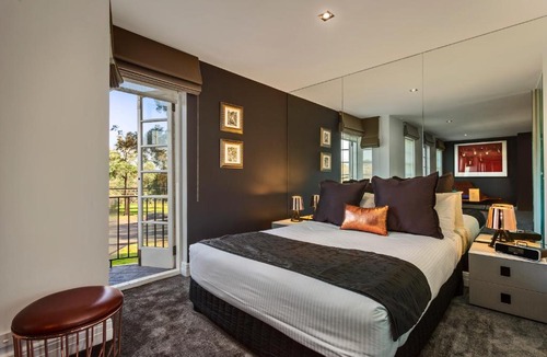 East Melbourne Apartment | Quest East Melbourne