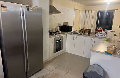 Melton South House | Quiet Abode with convenience. 3 Large bedrooms, whole house.