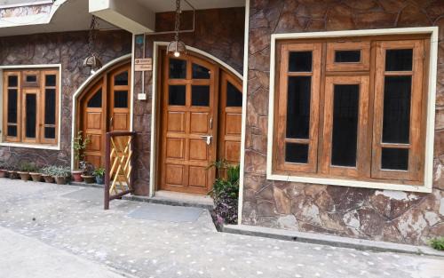 Police Bazar House | Quinton Enclave