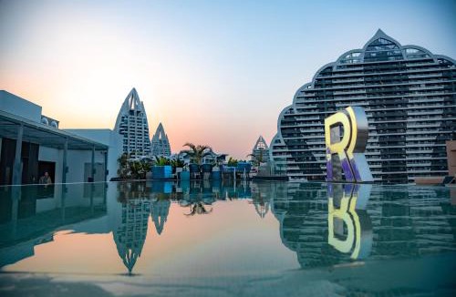 Jinghong Hotel | R Rongye Hotel - Gaozhuang Xishuangjing Starlight Night Market Branch