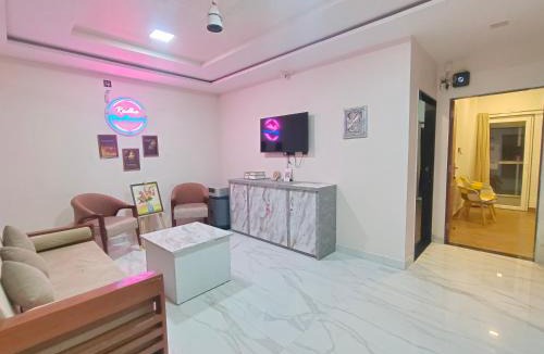 Vrindavan Apartment | Radha Madhavam Hotel Vrindavan near Iskcon temple & Prem mandir