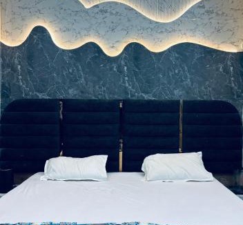 Mathura Hotel | Radha Madhavam Luxurious Boutique Stay