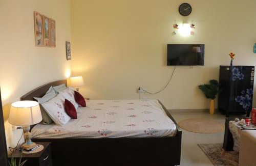 Vrindavan Apartment | Radhey Bliss A Cozy Studio Home