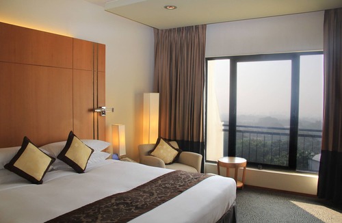 Dhaka Hotel | Radisson Blu Dhaka Water Garden