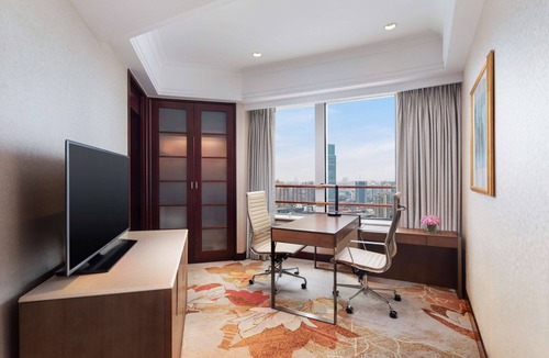 Downtown Shanghai Hotel | Radisson Blu Hotel Shanghai New World