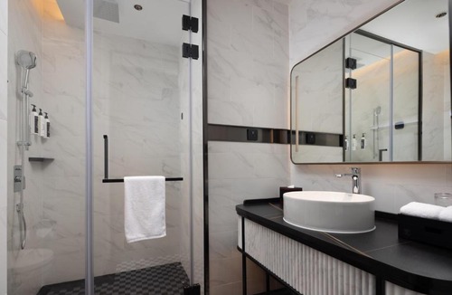 Panyu Hotel | Radisson Red Guangzhou South Railway Station