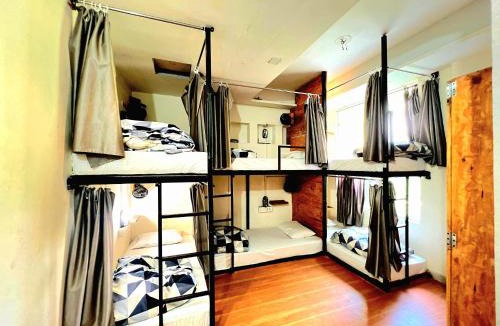 Agra Hostel | Rahgir Tales Hostel "Taj View"