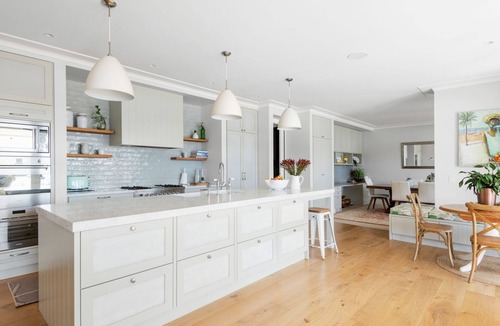 Avalon Beach House | RAHITI by Palm Beach Holiday Rentals