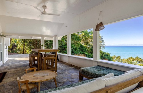 Trinity Beach House | Rainforest meets the Sea! Overlooks Pacific Ocean